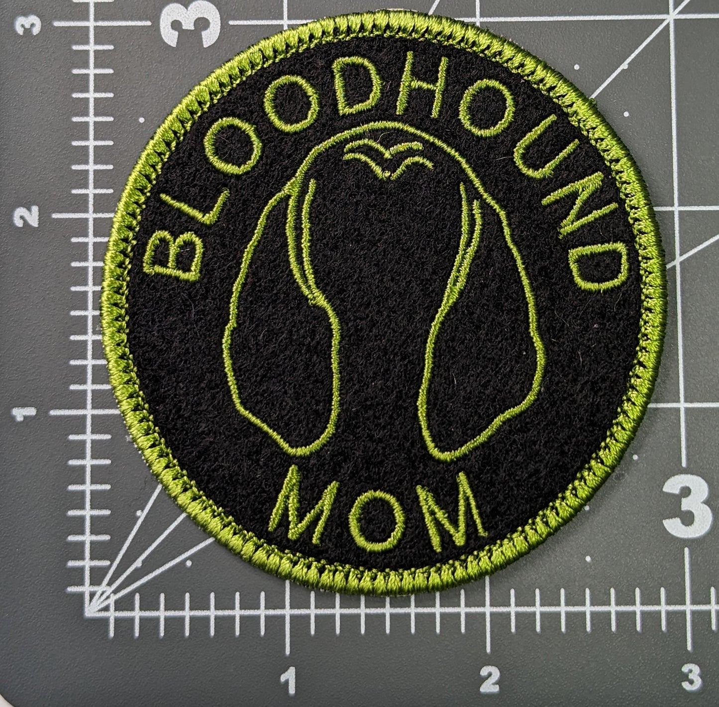 Bloodhound Mom Patch - Custom Iron On Or Hook And Loop Backing