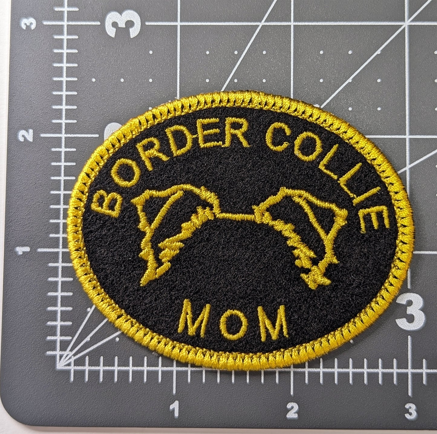 Border Collie Mom Patch - Custom Iron On Or Hook And Loop Backing