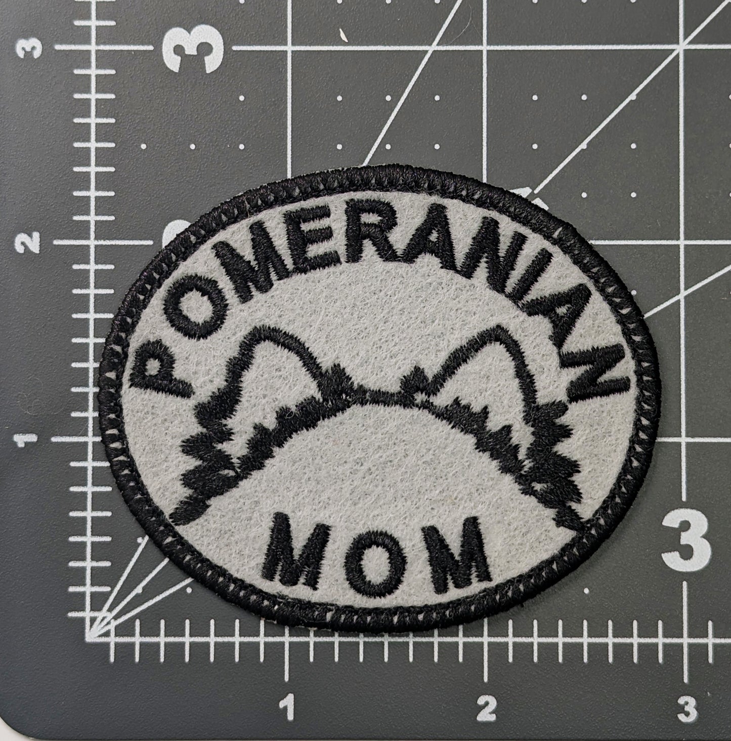 Pomeranian Mom Patch - Custom Iron On Or Hook And Loop Backing